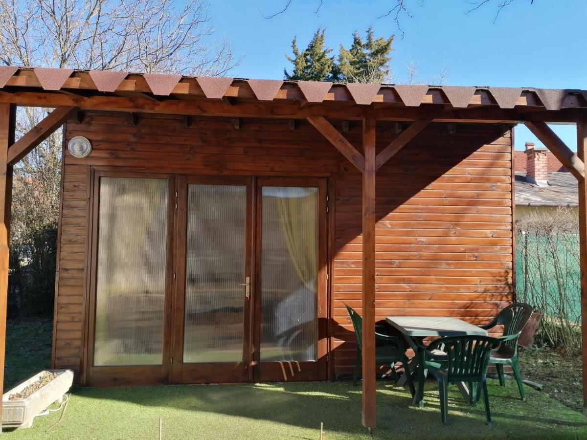 Hullam Panzio Bed & Breakfast Hajduszoboszlo Exterior photo