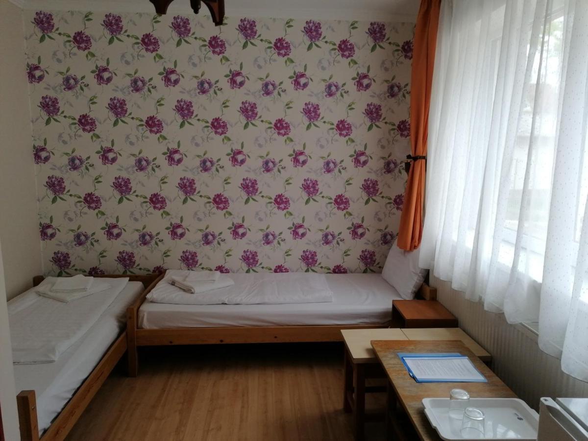 Hullam Panzio Bed & Breakfast Hajduszoboszlo Exterior photo